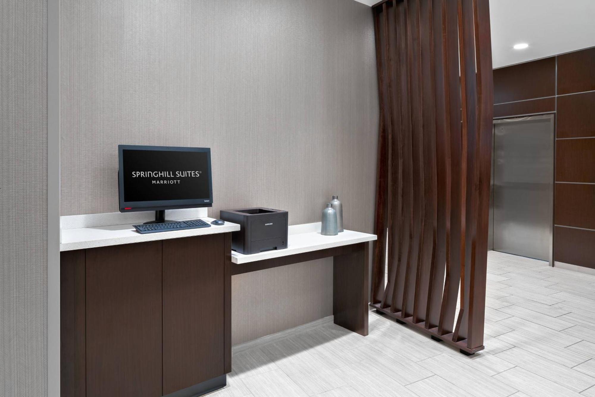 Springhill Suites By Marriott Роаноук Екстериор снимка