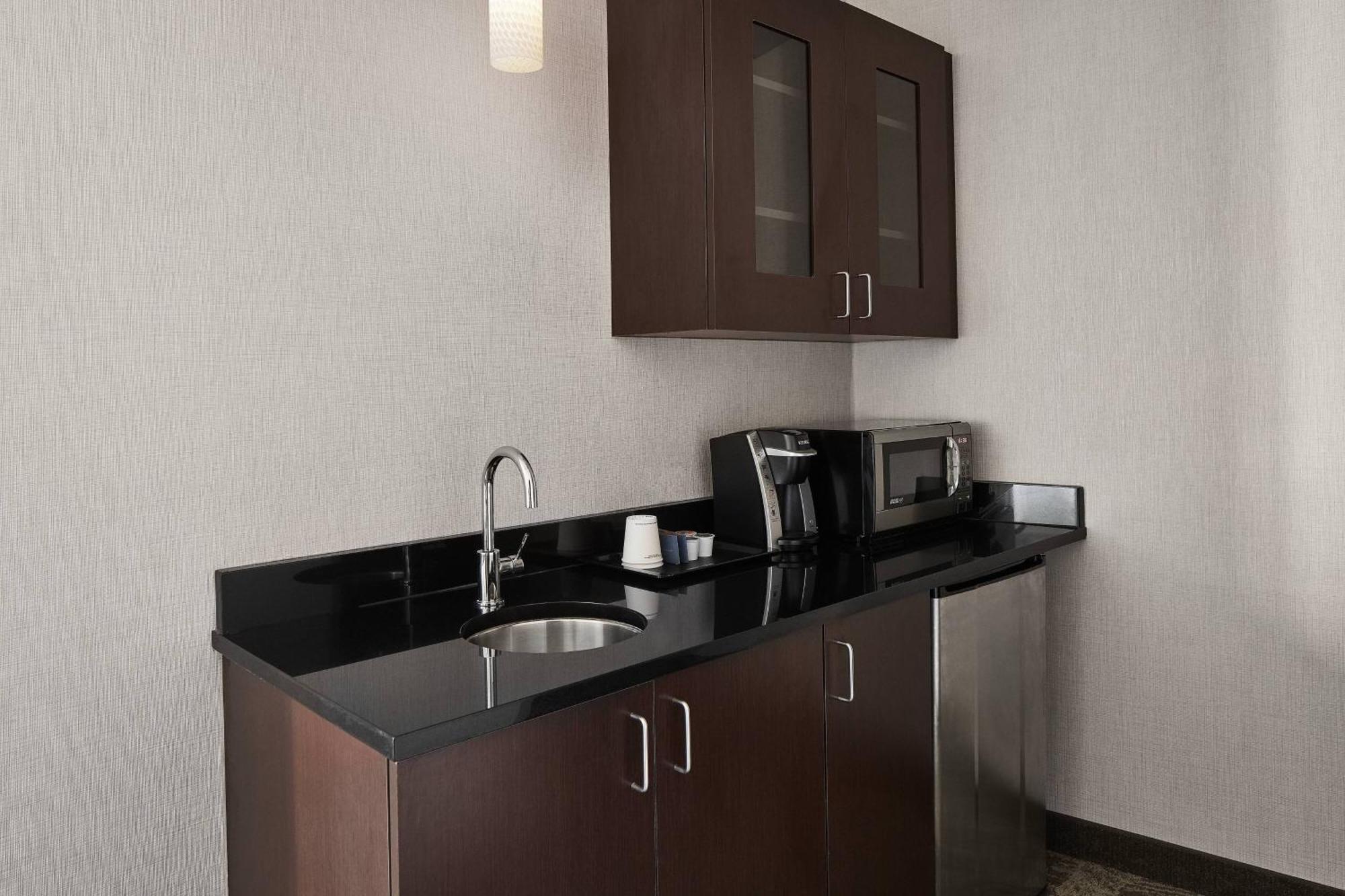 Springhill Suites By Marriott Роаноук Екстериор снимка